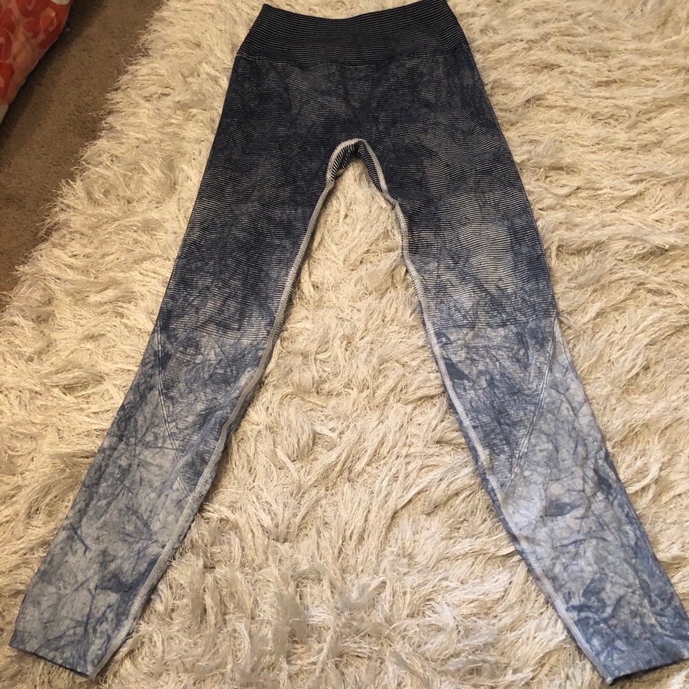 Lulu Lemon mid shin length leggings